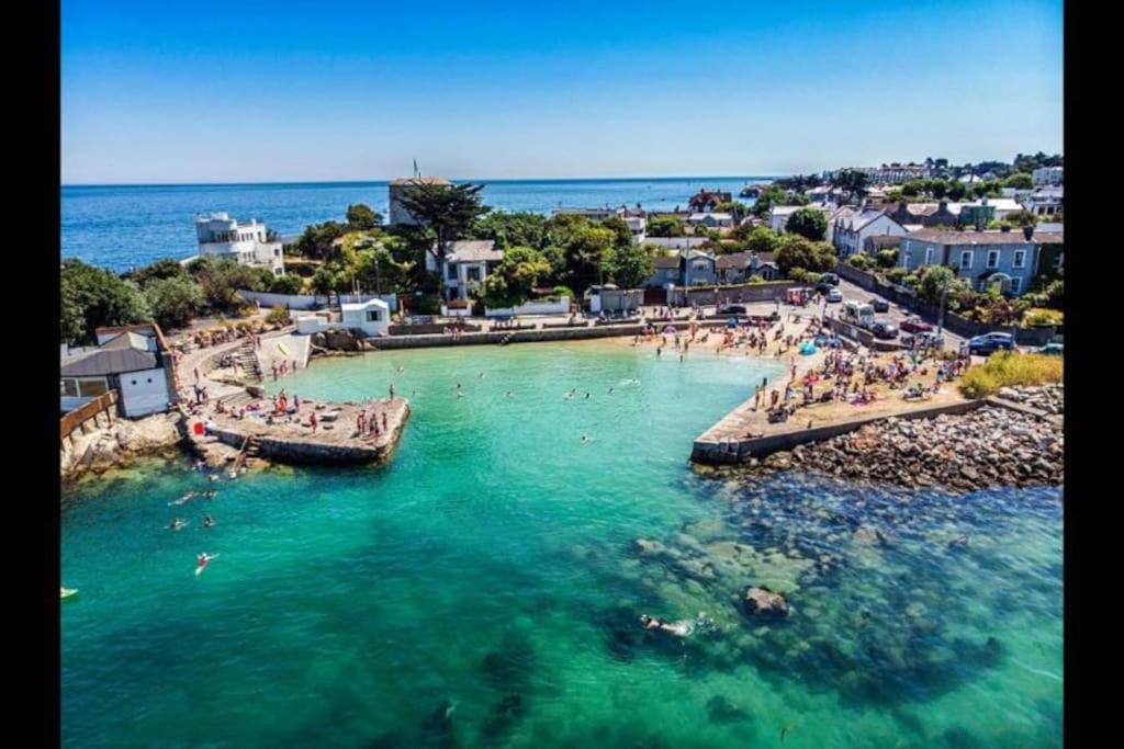 City Beach Gem 5 Adult Spaces Plus Child Dublin Kültér fotó